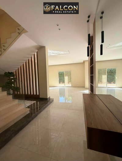 Villa ready to move in New Cairo compound azzar Very prime location