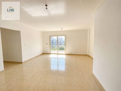 Apartment for sale at a bargain price, 116 meters, open view, B10