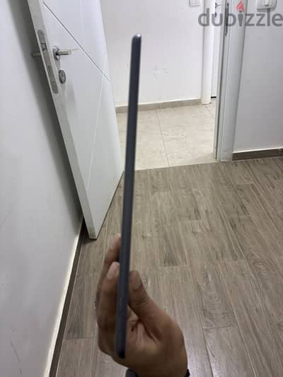 ايباد الجيل التاسع حالة ممتازة