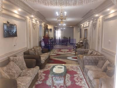 شقة سكنية للبيع في ميامي – شارع خليل حمادة (ثاني نمرة من البحر) – 210م²