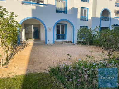 للبيع شاليه في ماونتن فيو رأس الحكمة دور تاني ومعاه روف خالص يري البحر وحمام السباحة Mountain View Ras El Hekma