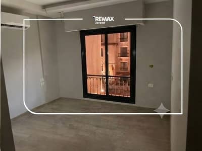 شقة للايجار ف كمبوند كمبوند فيلدج ويست الشيخ زايد فيو لاند سكيب تشطيب روعة