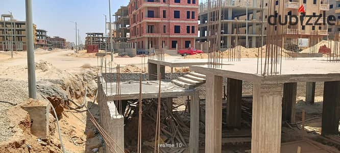 موقع مميز للاستثمار أو السكن بدروم ناصيه بحري دبل فيس