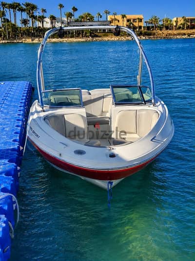 Sea Ray boat