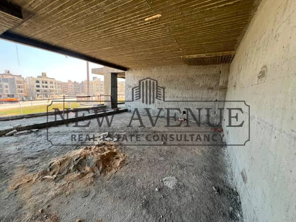 مبنى متشطب بالكامل بمساحة ١٥٠٨ متر للبيع فى park vie (up wyde) golden square التجمع الخامس القاهرة الجديدة