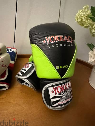 yokkao extreme Evo gloves