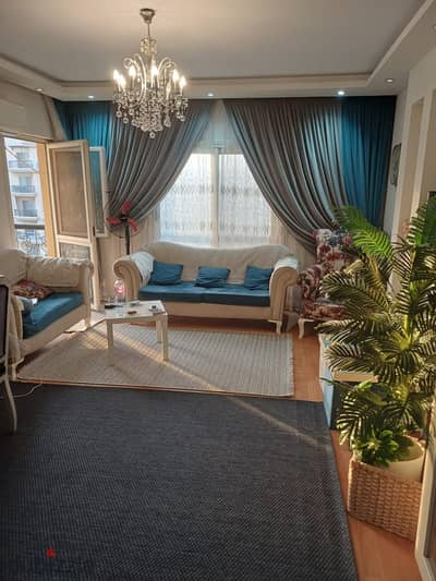 Apartment at a special price with modern furnishings and special finishes, garden view in the best phases in Rehab City