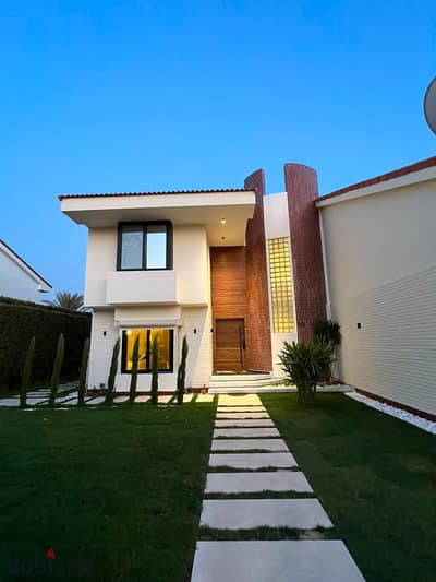 Villa for luxury living for sale in Al-Rabwah Compound