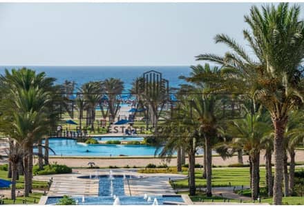 فرصة شاليه أرضي بإطلالة على البحر و حمام سباحة للبيع في لا فيستا باي الساحل الشمالي La Vista Bay من تطوير شركة لا فيستا للتطوير العقاري