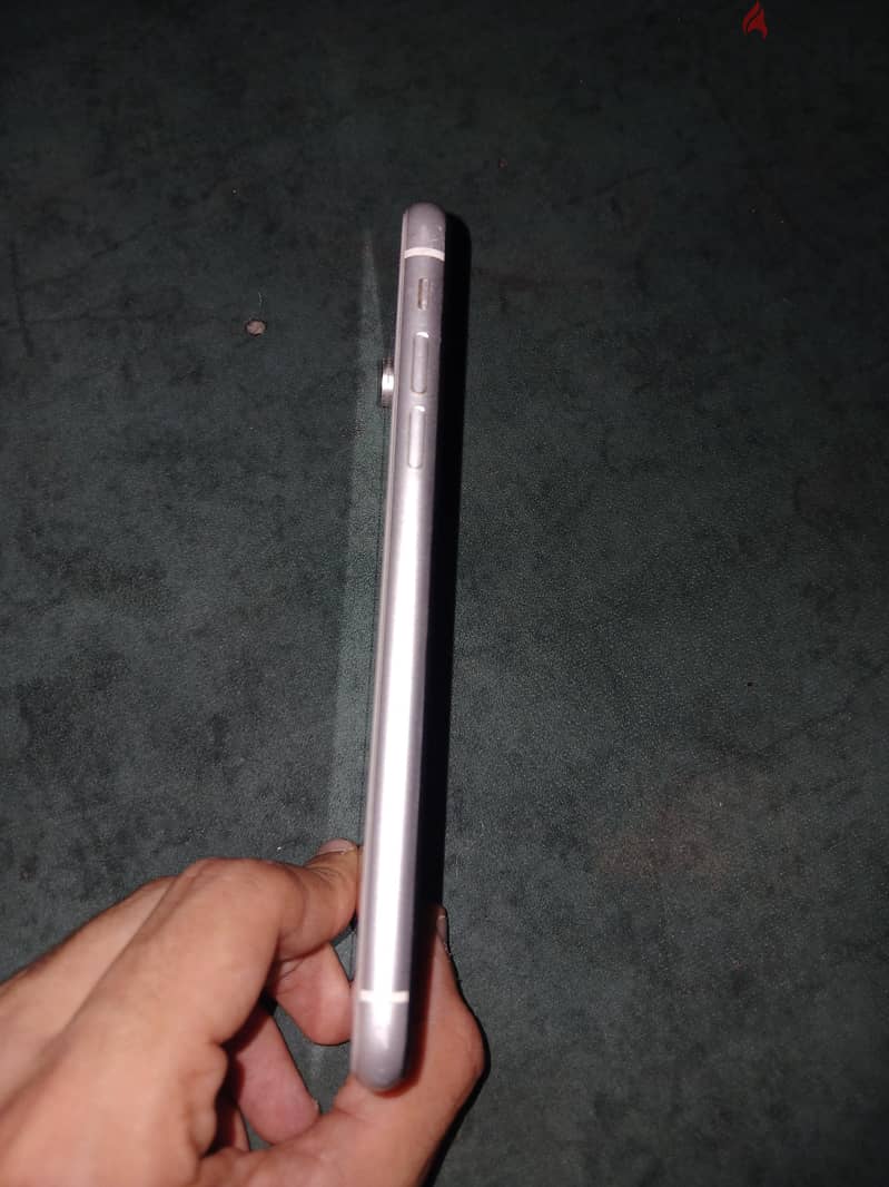 Apple - iPhone XR 5