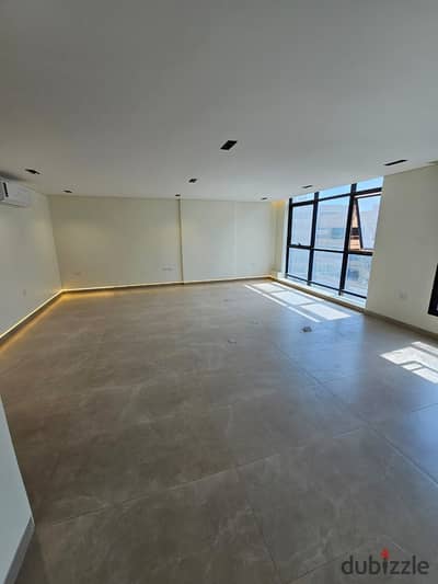 Distinct 180 m administrative space Reihana Plaza Al-Morshedy Zahra Al-Maadi for major companies