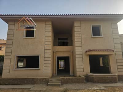 "For sale a model e villa in a prime location in Madinaty with a view of the lakes"