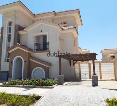 Townhouse Classic corner 420 m Fully finished cash in al maqsed