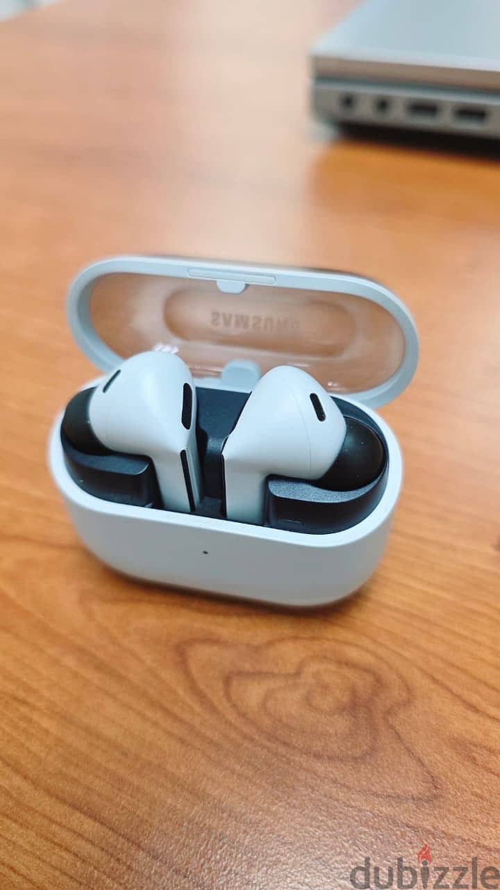 Galaxy Buds3 FE 4