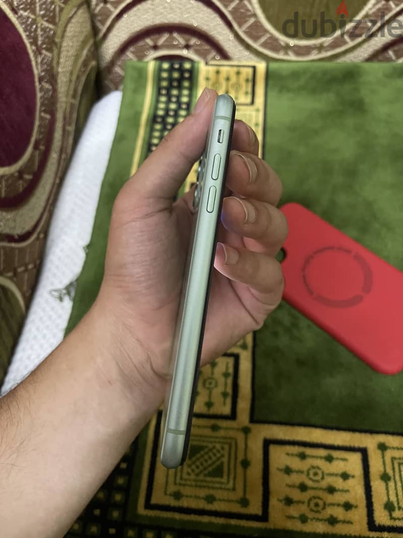 Apple - iPhone 11 4