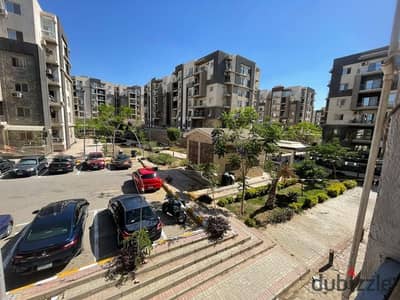 For sale, an apartment in Dar Misr, Al-Qarnfal, the First Settlement, directly in front of Gate 23, Al-Rihab and the Eastern Market, with an area of 130m, Mediterranean view with a distinctive view, ready for immediate residence, Super Lux finishing.