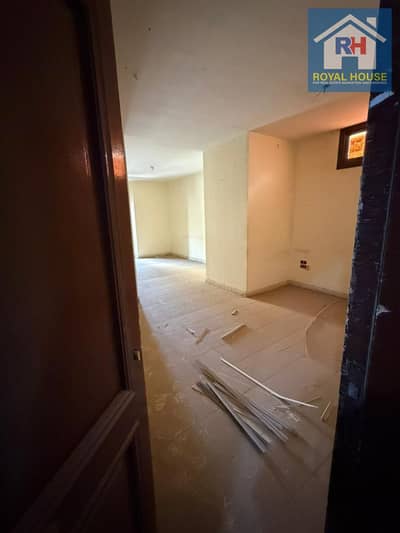 160 sqm apartment for sale on Mahattat El-Zeitoun Street, near Zeitoun Mall and Hadayek El-Zeitoun Metro Station.