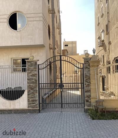 من المالك دوبلكس بجاردن بحري 380م للبيع  استلام فوري تحميل قديم متصالح في أرقى مواقع القرنفل فيلات 8 – القاهرة الجديدة