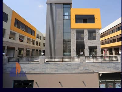محل تجارى للبيع استلام فورى بعائد إيجارى شهرى 89.114 فى قلب مدينة الشروق بجوار بنك القاهرة Al Shorouk City