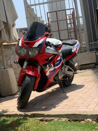 Honda 900