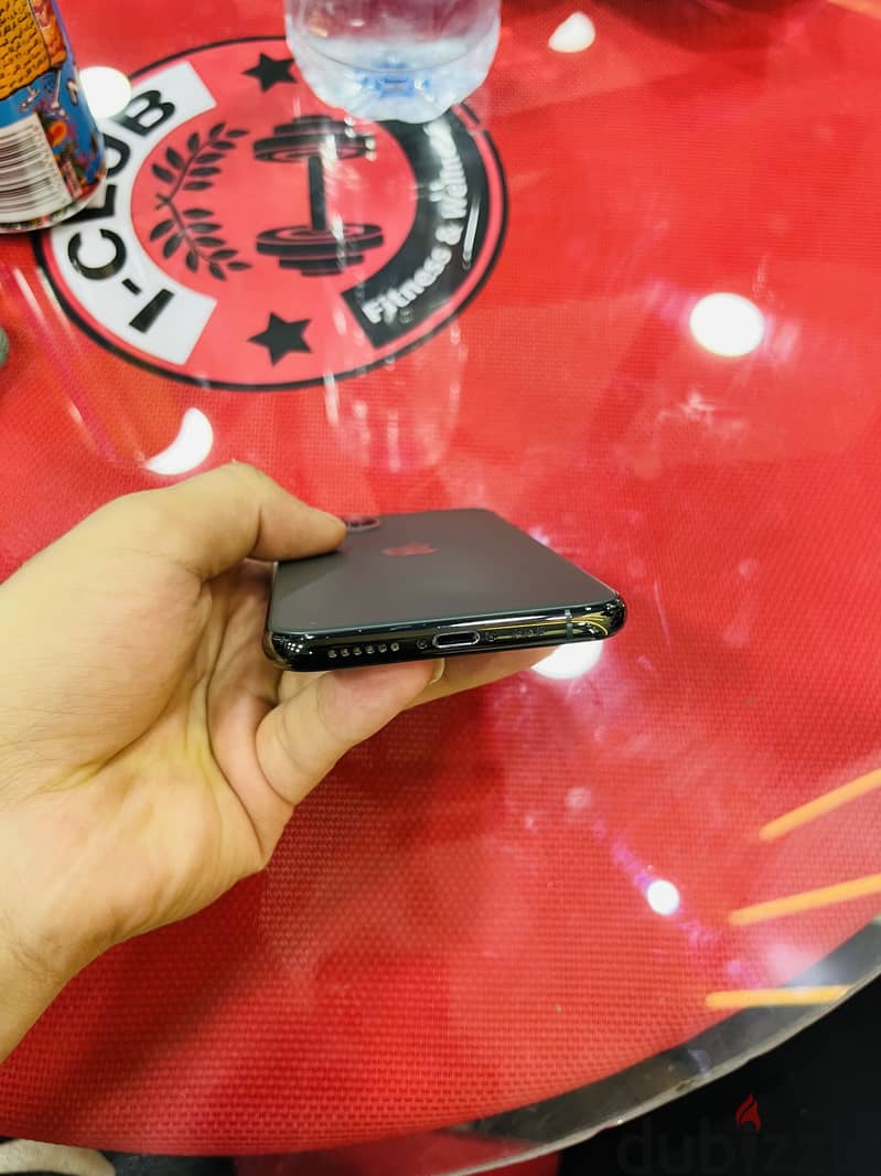 Apple - iPhone 11 Pro 4