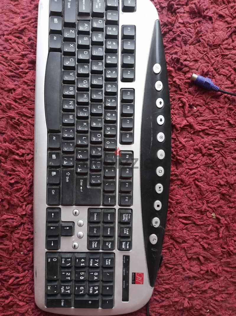 keyboard للبيع 1