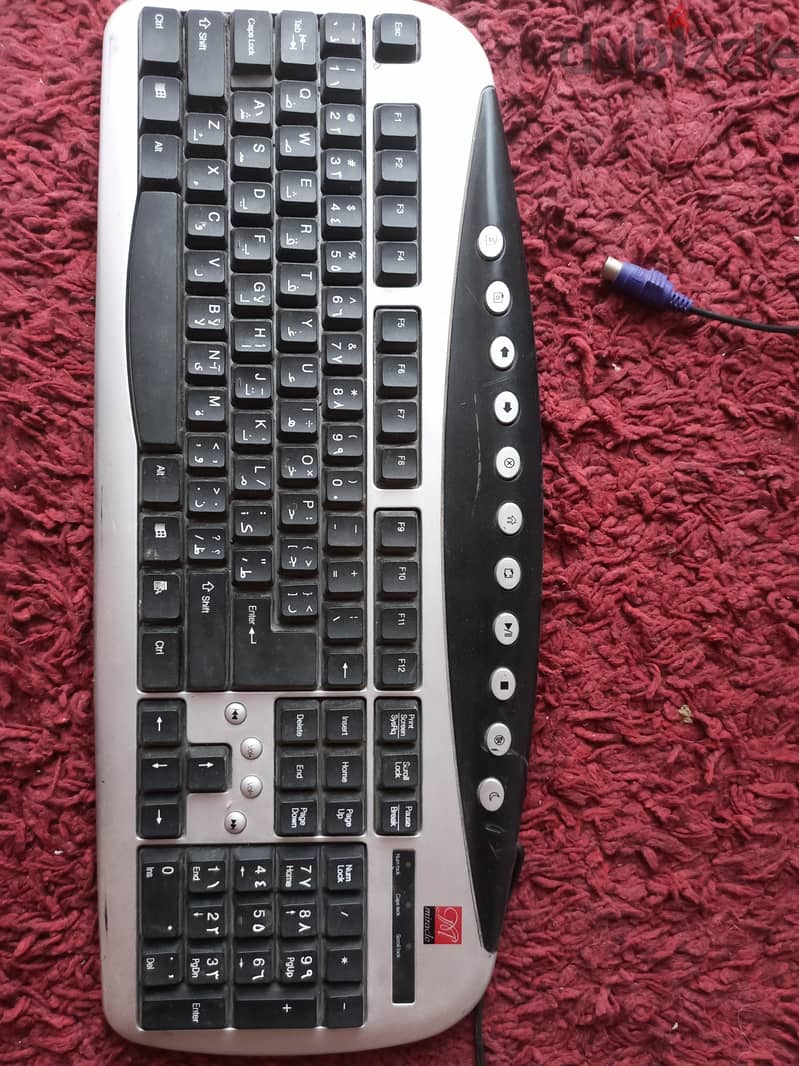 keyboard للبيع 2