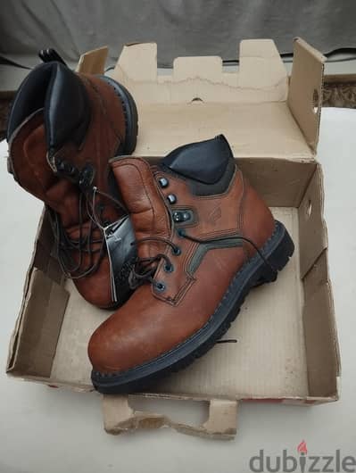 حذاء ريدوينج Red wing جديد مقاس 42.5 امريكي الصنع م ضد الزيت والكهرباء