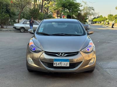 هيونداي إلينترا HD 2012