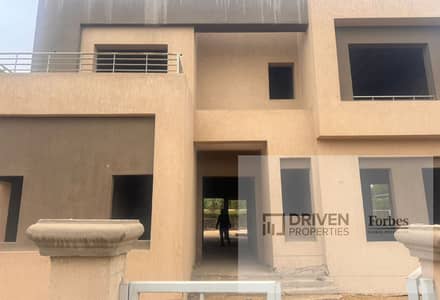 فيلا مستقلة Type M للبيع في كمبوند بالم هيلز جولف إكستنشن 6 أكتوبر ذا كراون جولف فيوز Palm Hills Golf Extension Compound