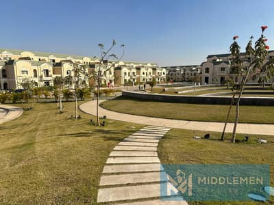 تاون هاوس كورنر 260متر علي لاندسكيب استلام فوري في لافينير المستقبل سيتي - Lavenir Mostakbal City