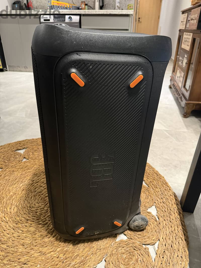 Jbl 310 party box 1