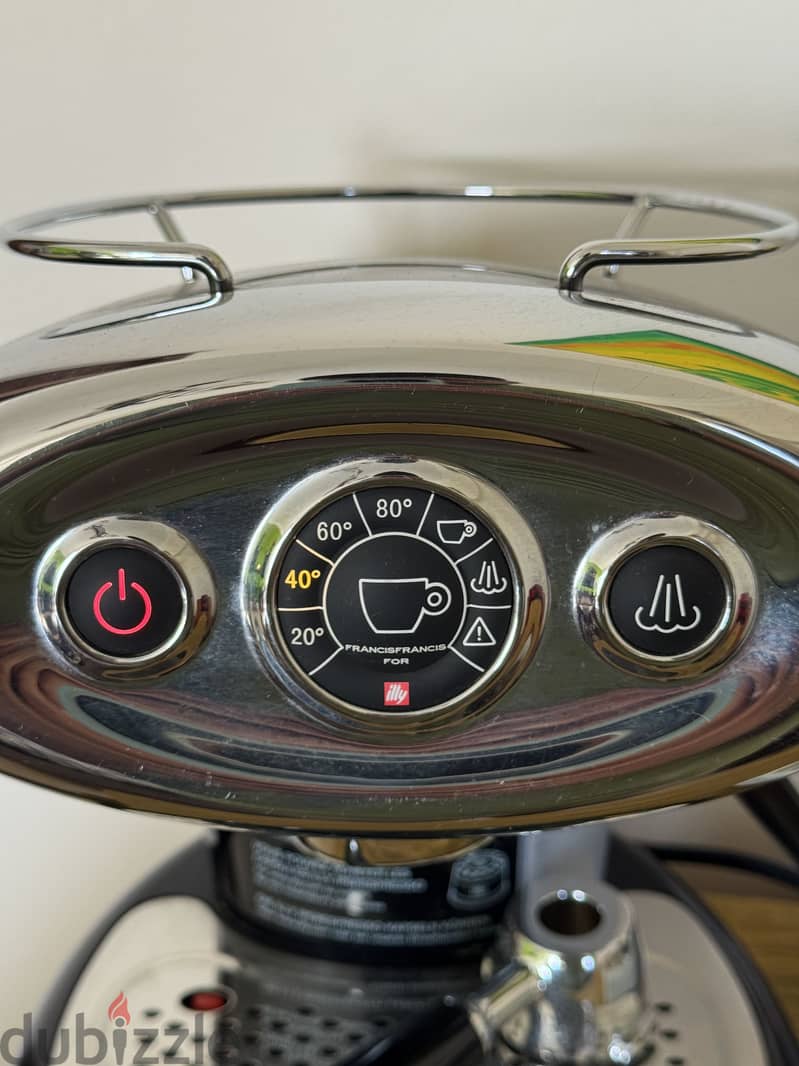 Illy espresso machine in good condition 3
