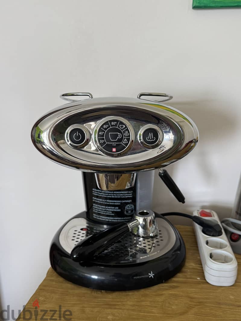 Illy espresso machine in good condition 6