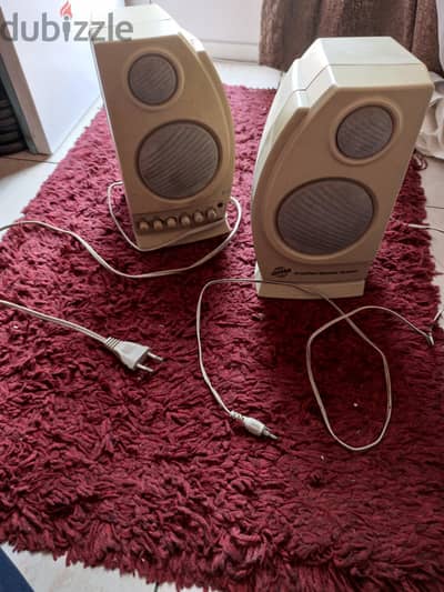 desktop speakers للبيع