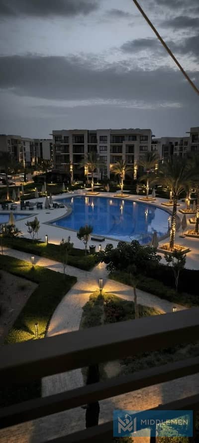 شاليه للبيع بإطلالة على حمام السباحة جاهز للاستلام في مارينا مراسي الساحل الشمالي Marina Marassi North Coast