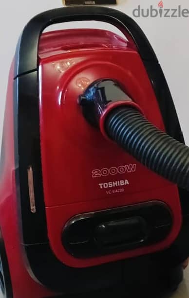 مكنسة كهربائية توشيبا VC-EA220 – 2000 وات – حالة ممتازة