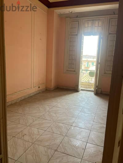 شقة للإيجار 180 م في محطة الرمل الإسكندرية - من المالك | 4 غرف