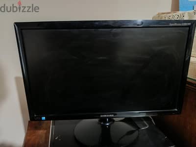 الشاشة Samsung  Samsung S20B300B 20 inch Resolution 1600x900