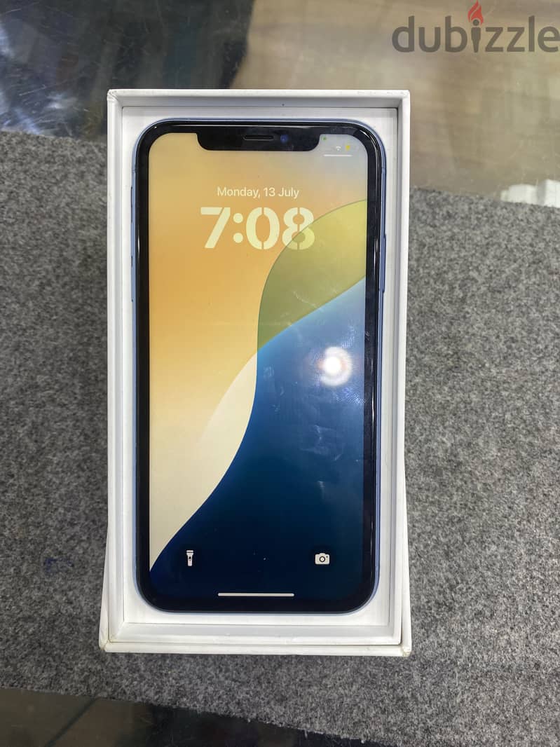 Apple - iPhone XR 1