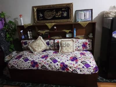 كنبه ومكتبه