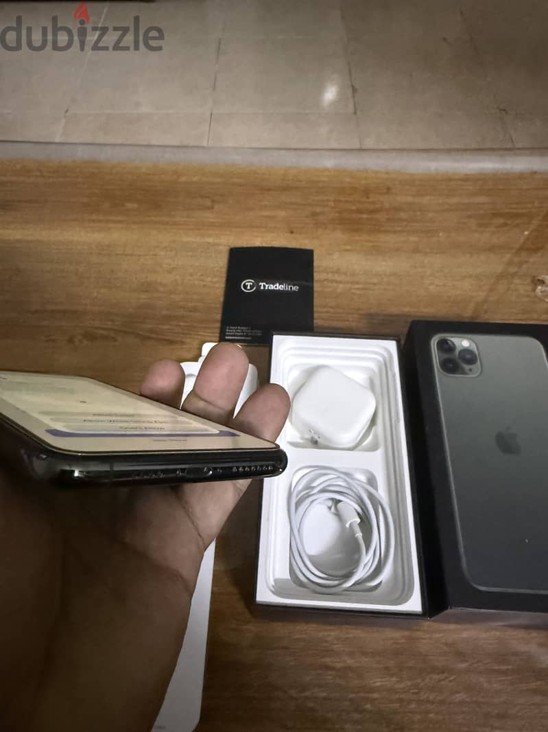 Apple - iPhone 11 Pro Max 3