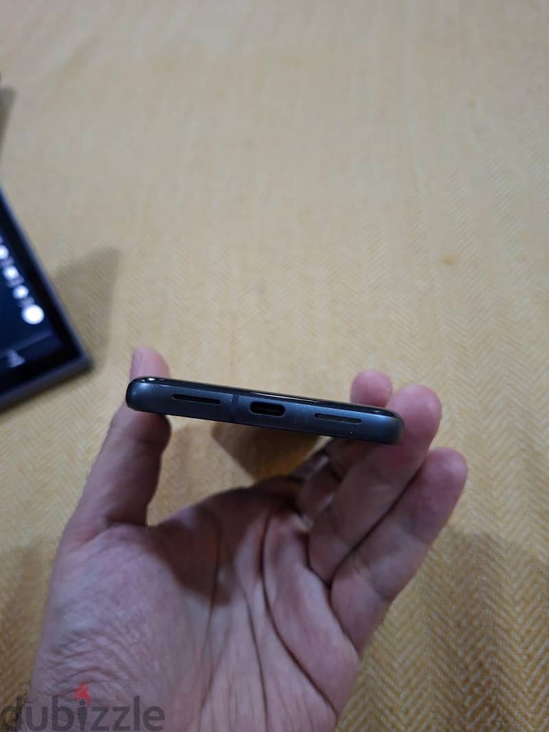 Google Pixel 8 6