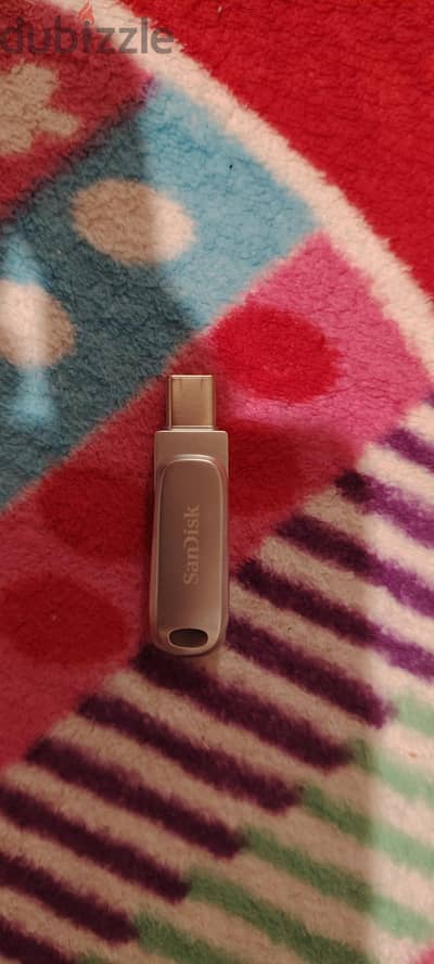 فلاشة USB. TYPE C