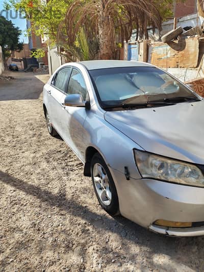 Geely Emgrand 7 2013