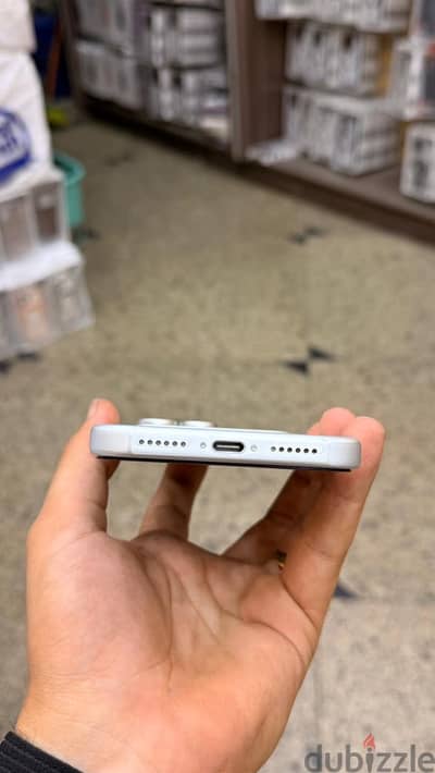iPhone 17 pro max 256 silver like new