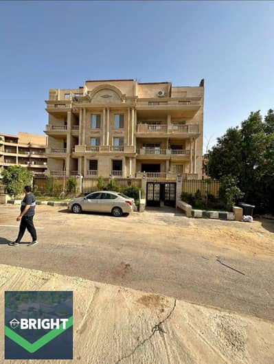 Apartment in South Investors with a Prime ViewArea: 200sqm 3 Bedrooms Fully Finished With Gas & Electricity Meters