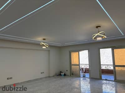 شقه للايجار اول سكن دور تالت بدون اسانسير مرحله ٢ بجوار مدرسة ايبك ونادي الخمايل الشيخ زايد