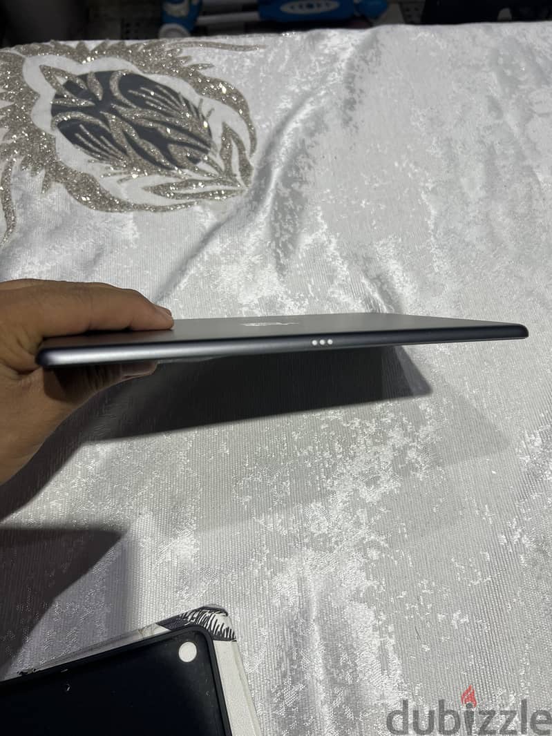 Ipad 9th wifi only 4