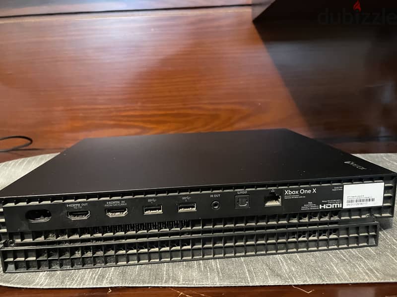 Xbox One X 1TB Console + Controller 1